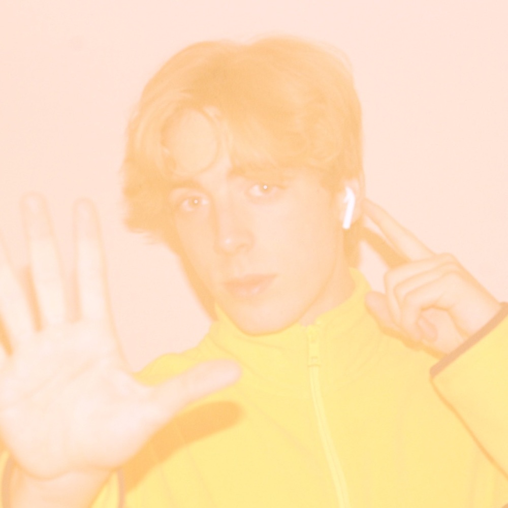 Meet your Posher, Mitchell